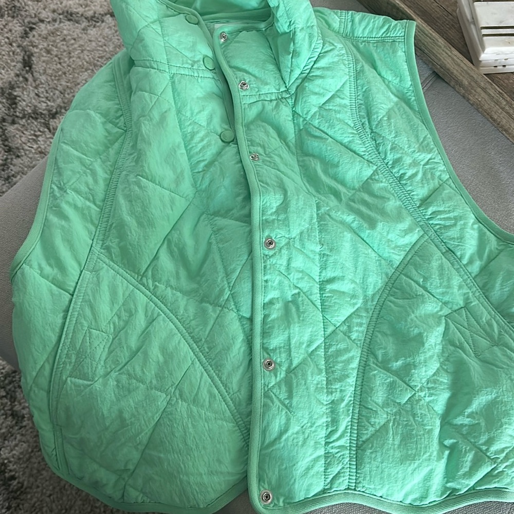 Free people light weight puffer vest